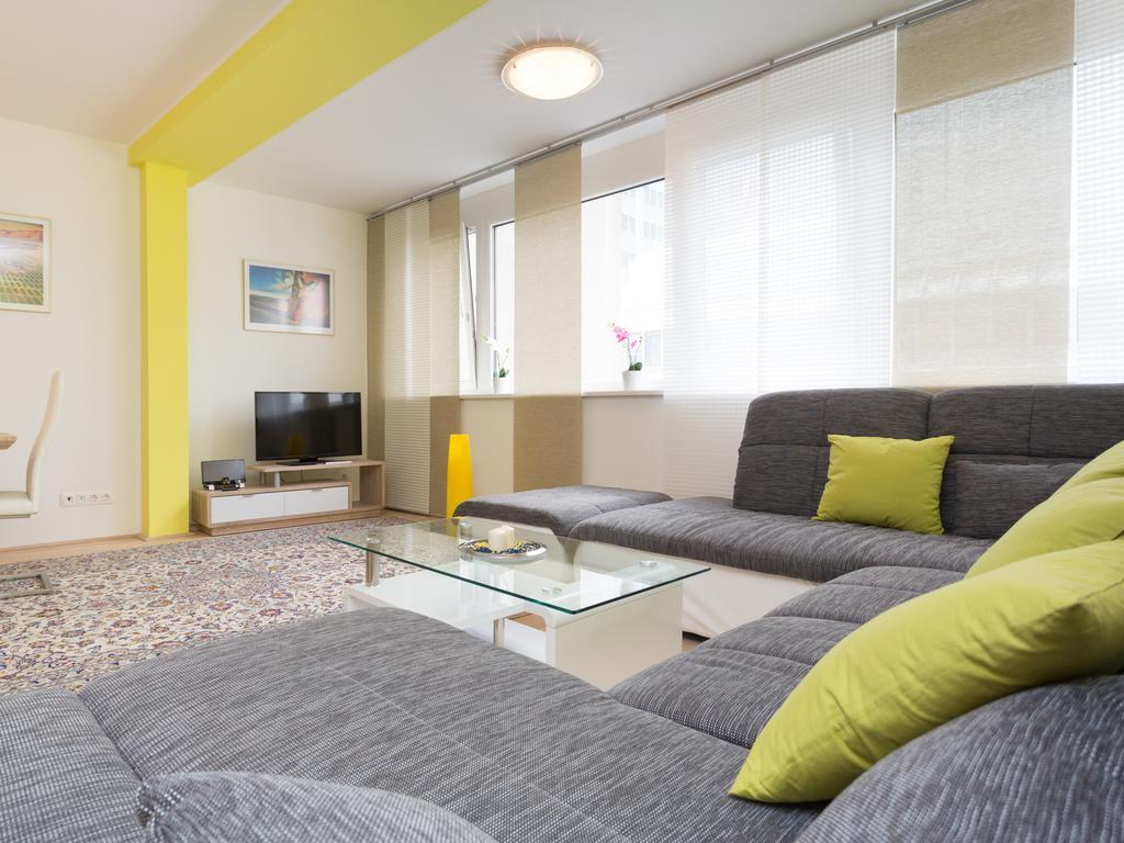 Christian Apartments Oper - Contactless Check In فيينا المظهر الخارجي الصورة