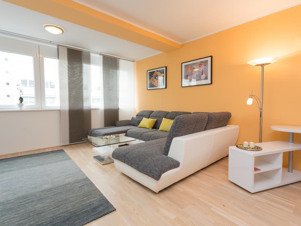 Christian Apartments Oper - Contactless Check In فيينا المظهر الخارجي الصورة